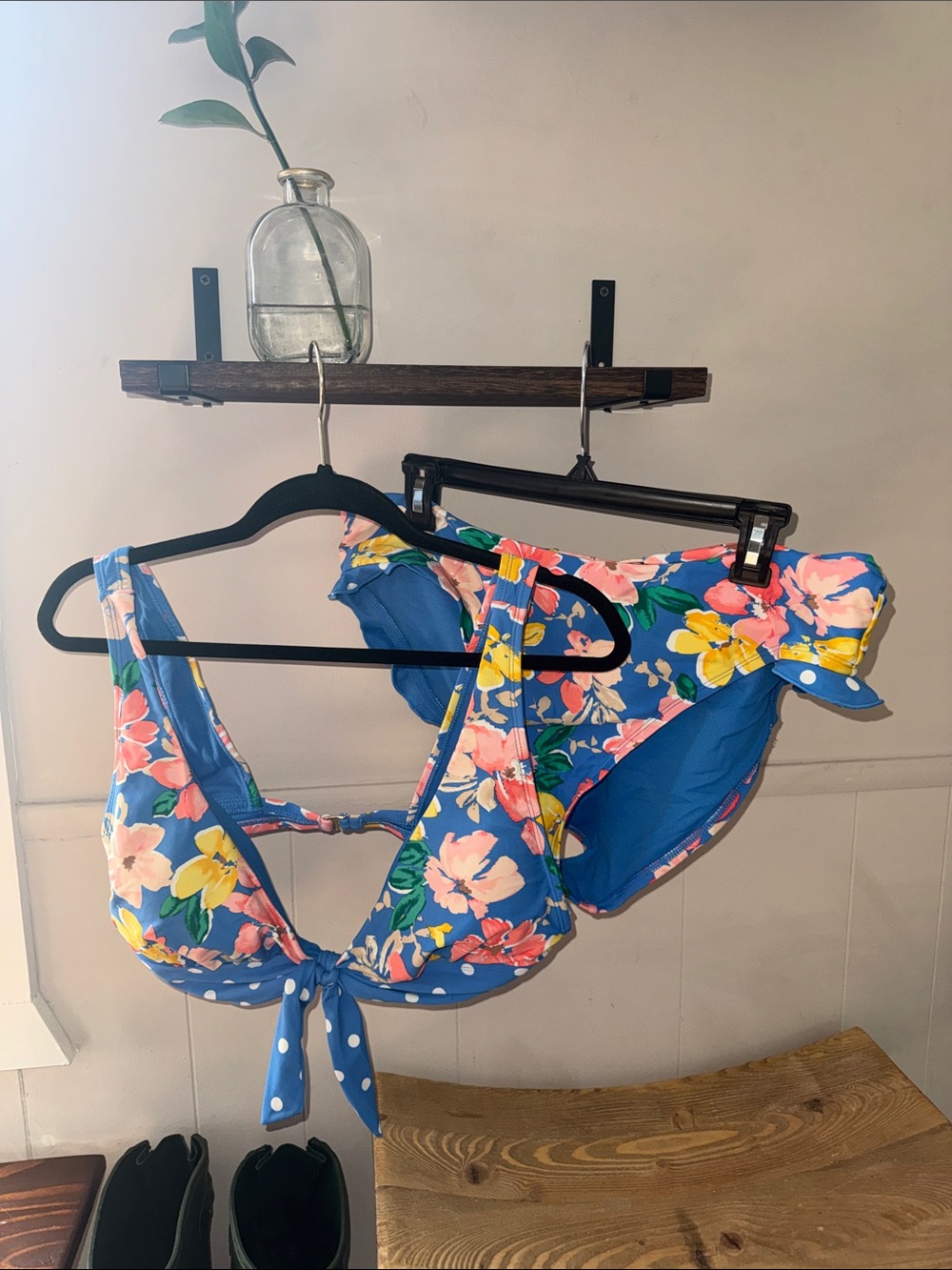 Like New! Floral Bikini Bathing Suit (Top size L bottom XL